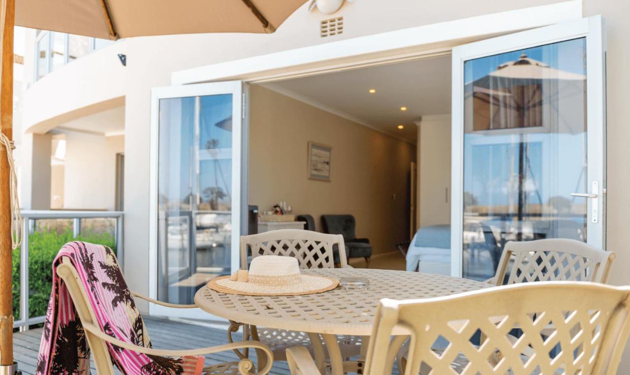 Russells On The Port Hotel Velddrif Ngoại thất bức ảnh