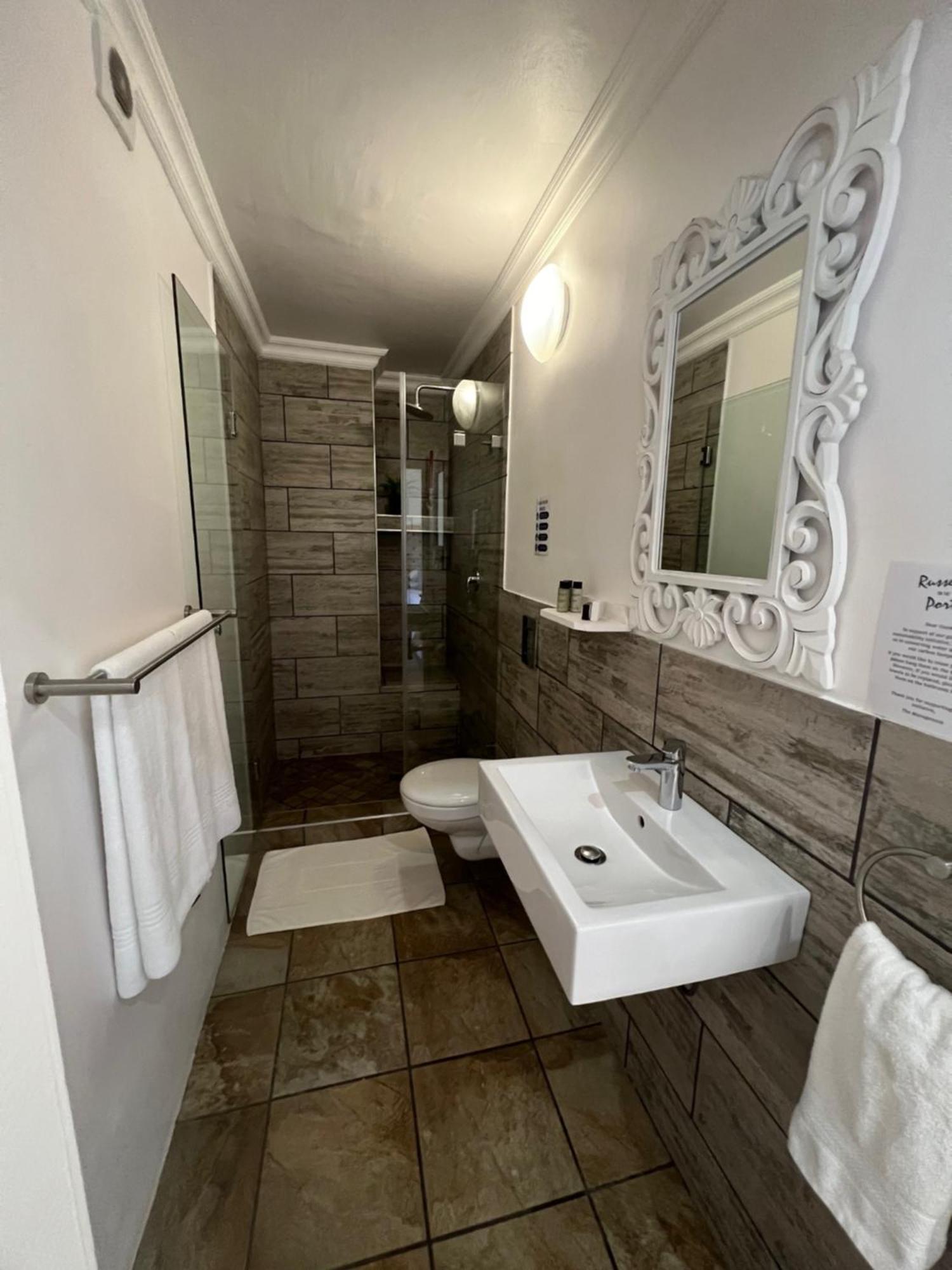 Russells On The Port Hotel Velddrif Ngoại thất bức ảnh