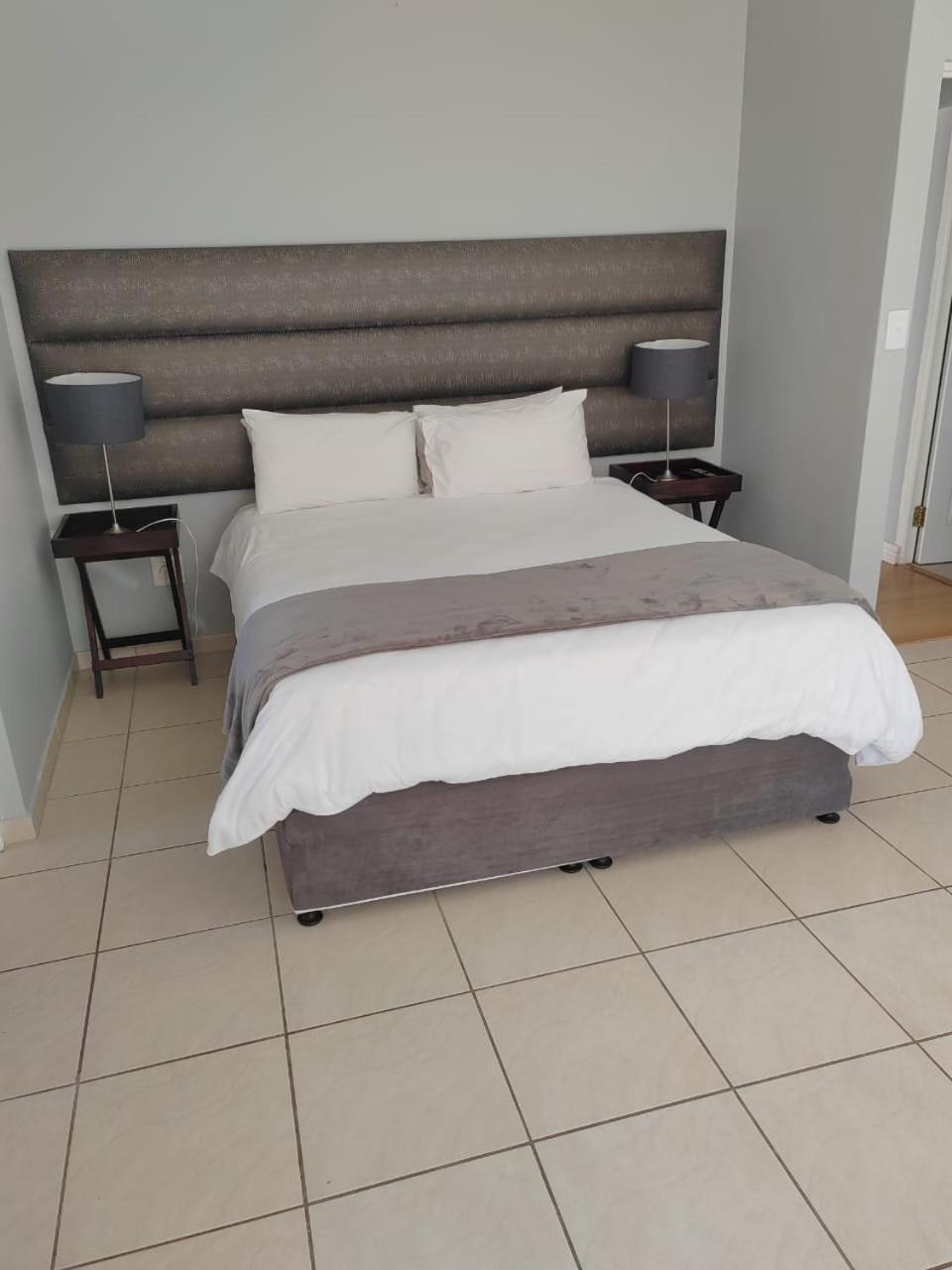 Russells On The Port Hotel Velddrif Ngoại thất bức ảnh