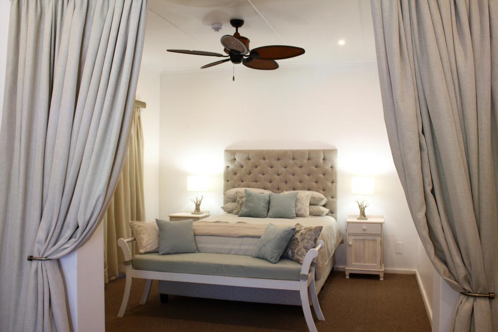 Russells On The Port Hotel Velddrif Ngoại thất bức ảnh